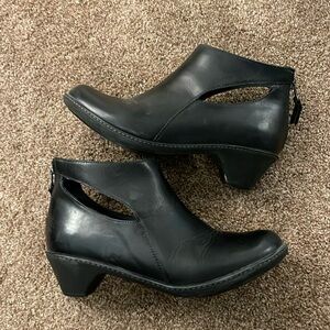 Dansko Bonita leather ankle boots with cutouts- 37